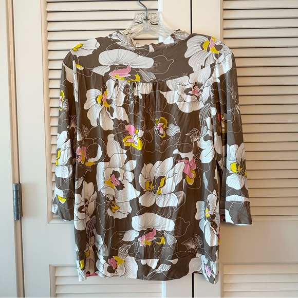 AVA SKY Long Sleeve Blouse - Picture 2 of 13